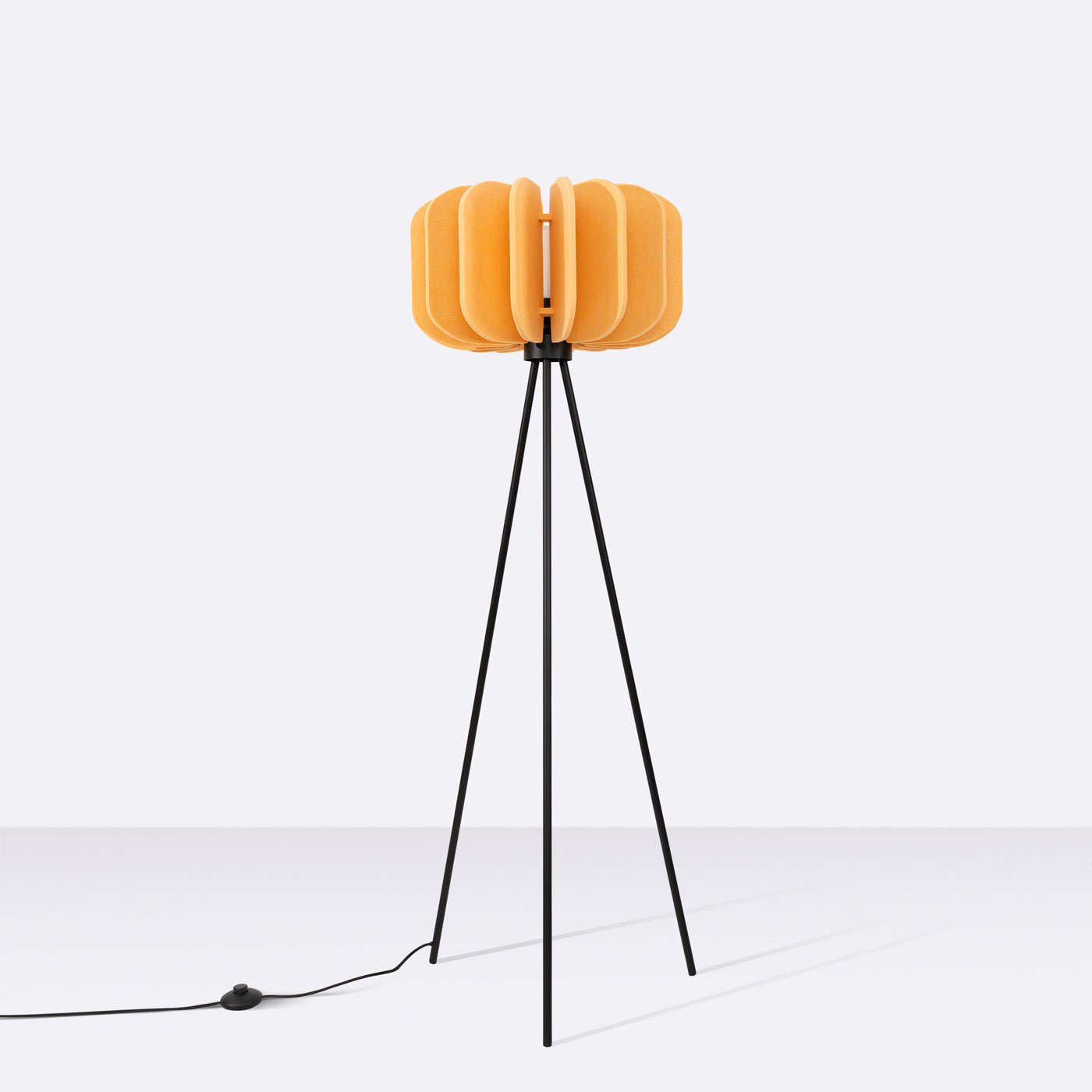 Stehleuchte "MULA 45" – in Gelb | Dexity Lichtdesign