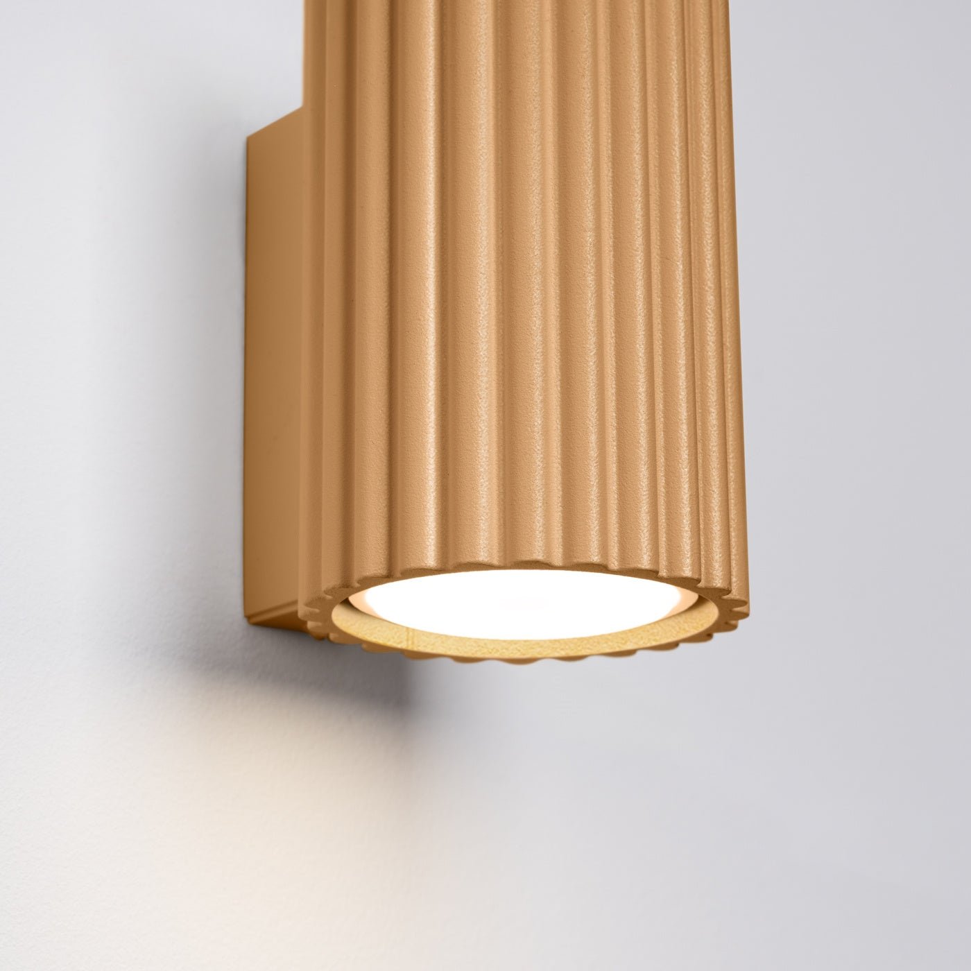 Wandleuchte "KARBON 10" – Wandleuchte in Golden | Dexity Lichtdesign