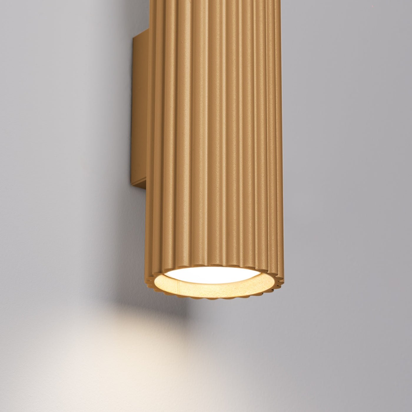 Wandleuchte "KARBON 30" – Wandleuchte in Golden | Dexity Lichtdesign